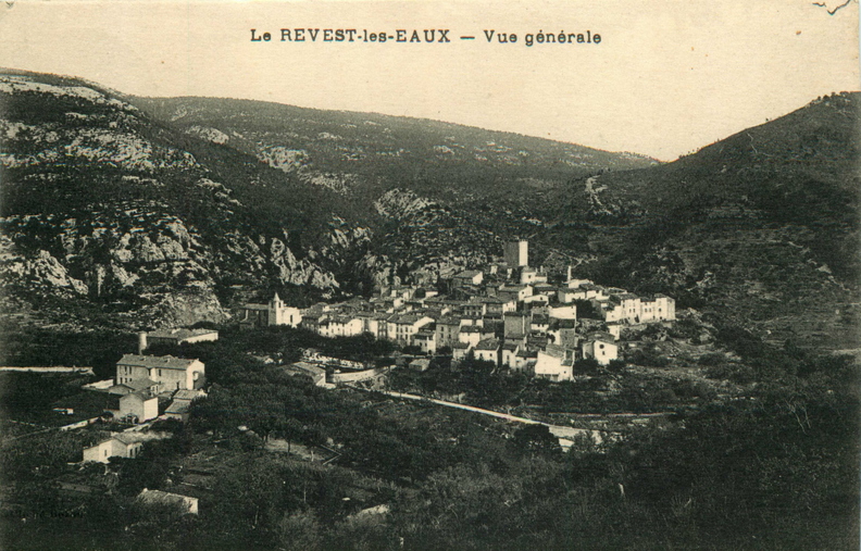 Le Revest - Vue générale (Le village depuis Costebelle)