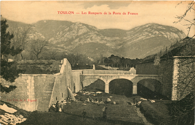 Toulon - Les remparts de la porte de France