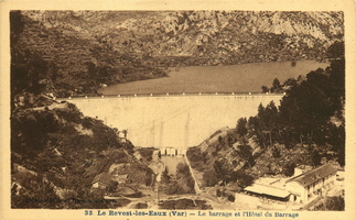Le Revest-les-Eaux (Var) - Le barrage et l'hôtel du barrage